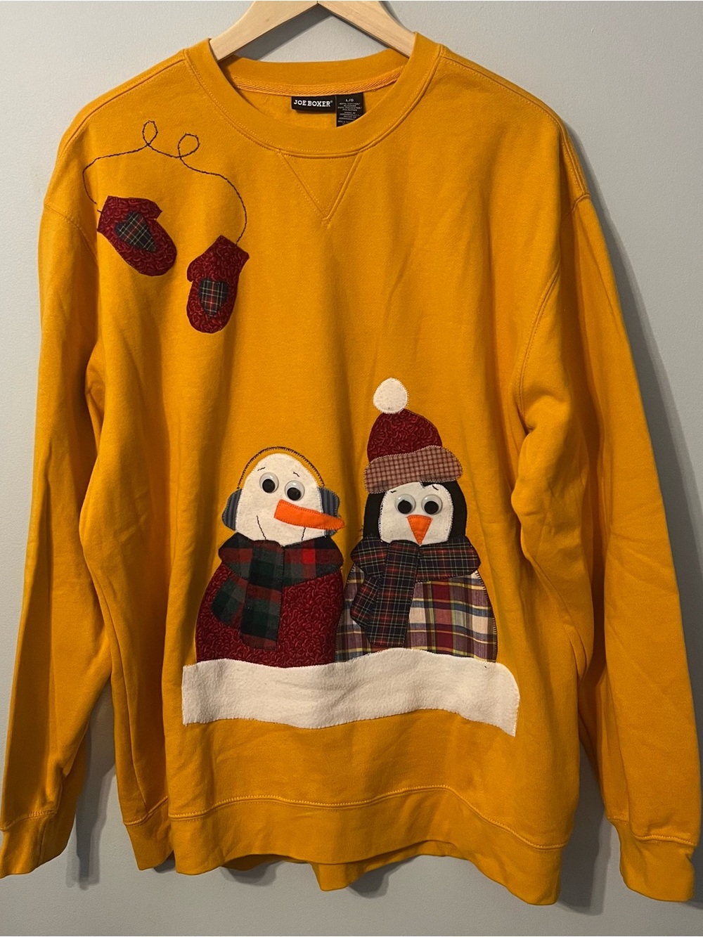 Vintage Christmas Crewneck Sz L Mustard Sweatshirt Snowmen Appliqué Googly Eyes